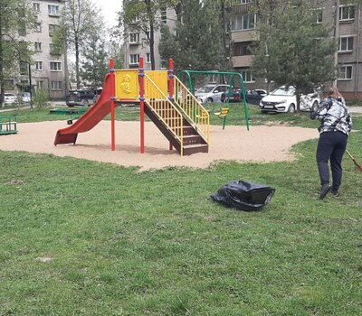 Субботник на ул. Кутузова, д.92